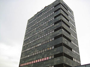Klinikken ligger på 10. etage i Danske Bank bygningen